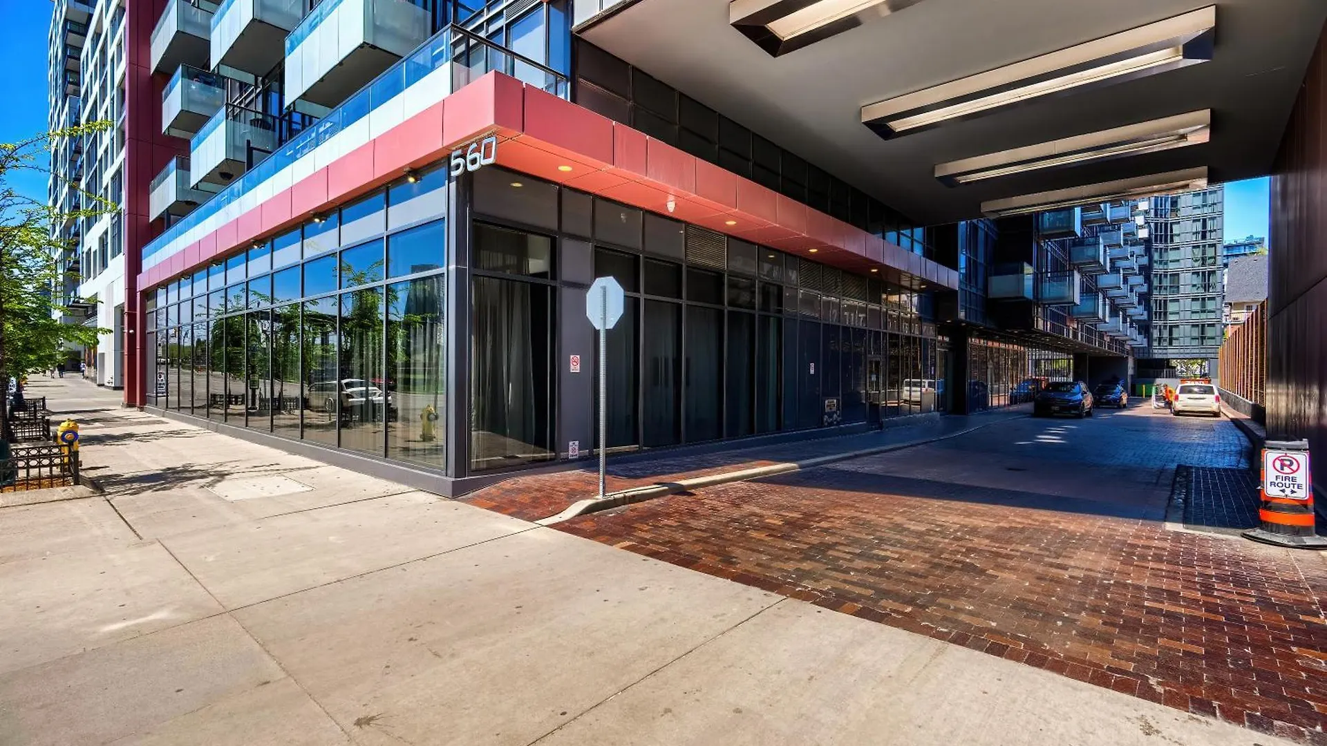 Condo In The Heart Of Downtown Toronto! Toronto