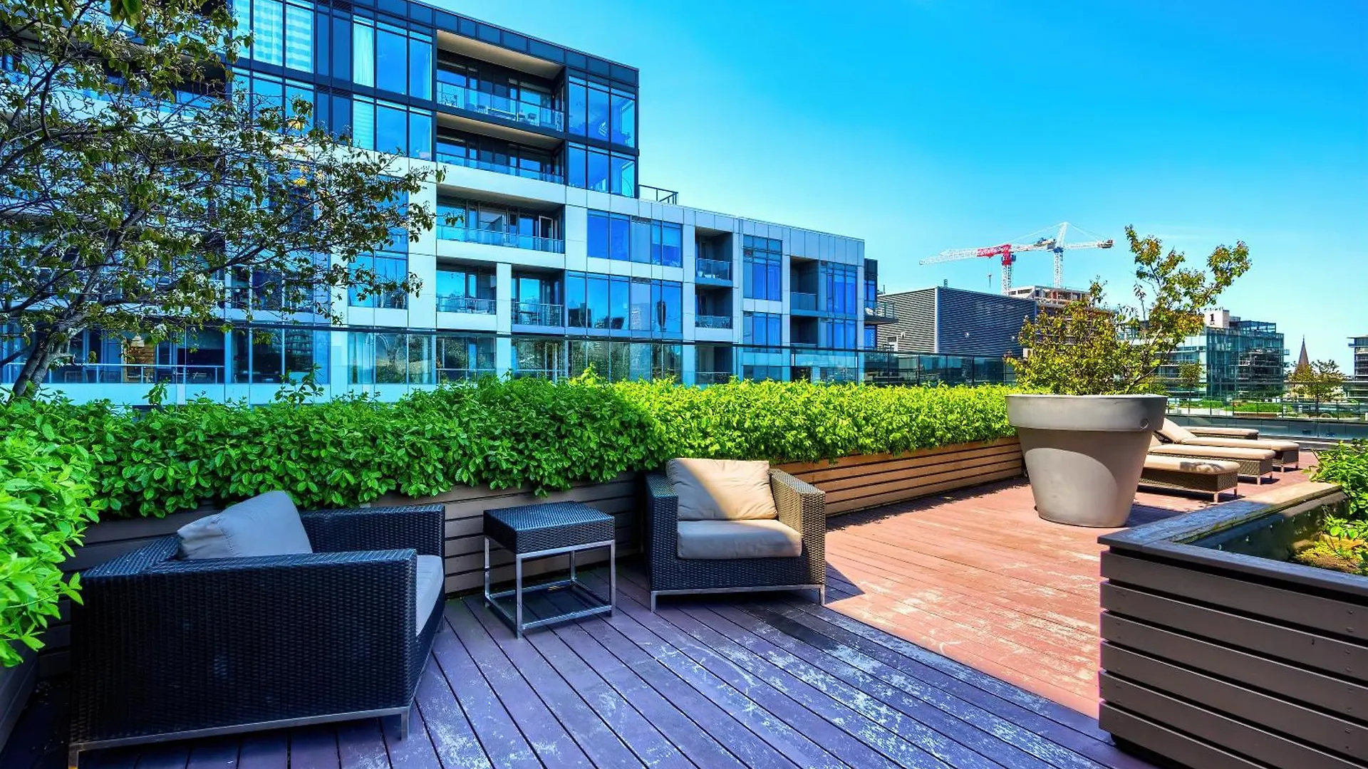 Condo In The Heart Of Downtown Toronto! Toronto