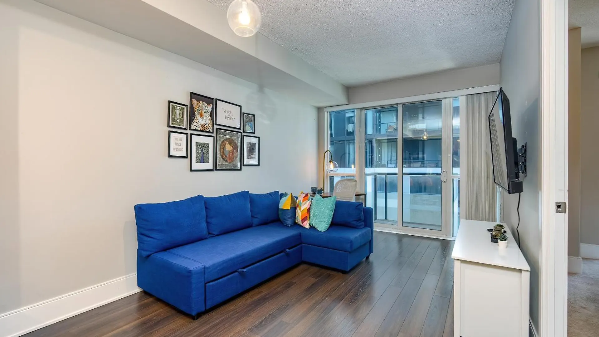 Apartman Condo In The Heart Of Downtown Toronto! Kanada