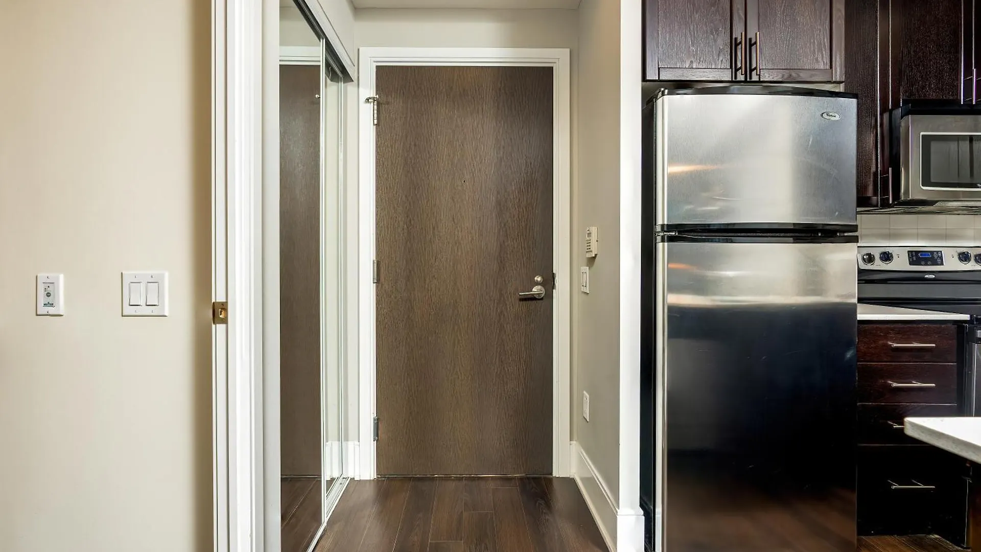 Apartman Condo In The Heart Of Downtown Toronto! Kanada